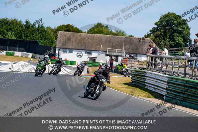 Vintage motorcycle club;eventdigitalimages;mallory park;mallory park trackday photographs;no limits trackdays;peter wileman photography;trackday digital images;trackday photos;vmcc festival 1000 bikes photographs